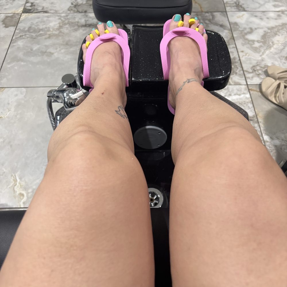 Dream Nails - I am happy to report that it is super clean. They have a variety of pedicures for a variety of budgets. - Nail Salons Near Me - Lombard, Illinois Dream Nails - I am happy to report that it is super clean. They have a variety of pedicures for a variety of budgets. - Nail Salons Near Me - Lombard, Illinois