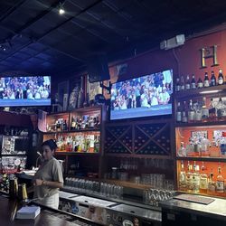 Hickory Street Lounge