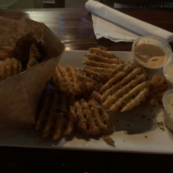 Bricks on Boundary - Crack Fries - New American Near Me - Beaufort, South Carolina