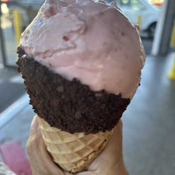 Main Street Creamery - Ice Cream & Frozen Yogurt Near Me - Bridgeport, Connecticut Main Street Creamery - Ice Cream & Frozen Yogurt Near Me - Bridgeport, Connecticut