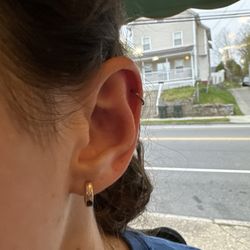 Flat's Tattooing - Helix piercing