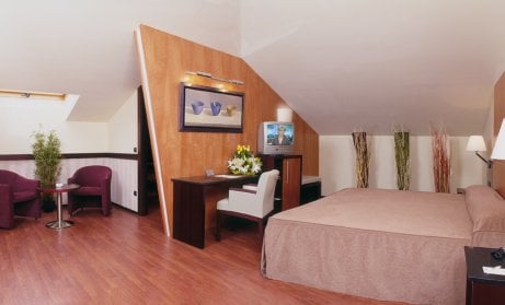 Hotel Catalonia El Pilar by null