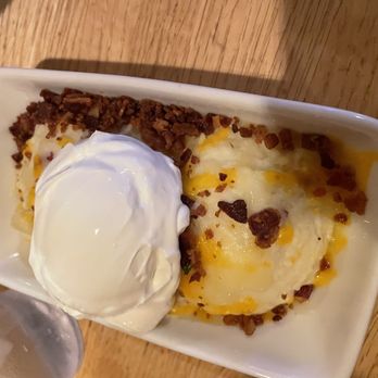 Applebee's Grill + Bar - Loaded Garlic Mashed Potatoes - Sports Bars Near Me - Minot, North Dakota Applebee's Grill + Bar - Loaded Garlic Mashed Potatoes - Sports Bars Near Me - Minot, North Dakota
