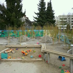 Spielplatz Schützenwiese - Wassersandbereich und Birkenwäldli