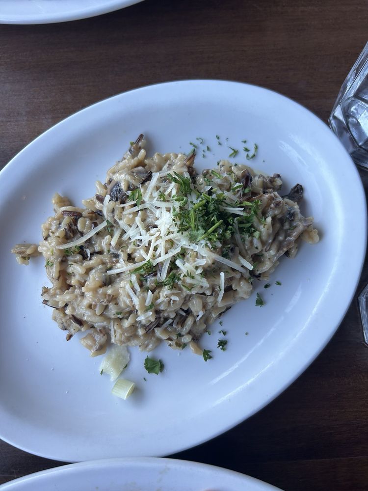 Jake's Supper Club Logo