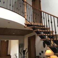Seaside B&B - Staircase up to the bedrooms
