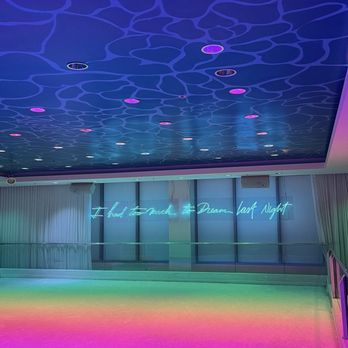 Basement - Ice skating rink - Cocktail Bars Near Me - Miami Beach, Florida