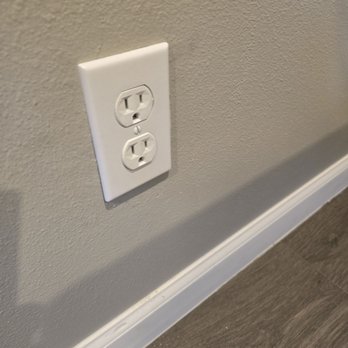 ACM&SON Electric - Fixed outlet - Electricians Near Me