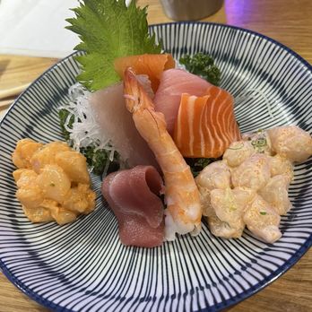 Sushi Damu - Sushi Bars Near Me - Tustin, California Sushi Damu - Sushi Bars Near Me - Tustin, California