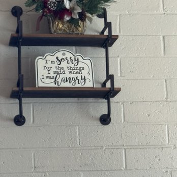 Mom's Kitchen - Breakfast & Brunch Near Me - Vista, California