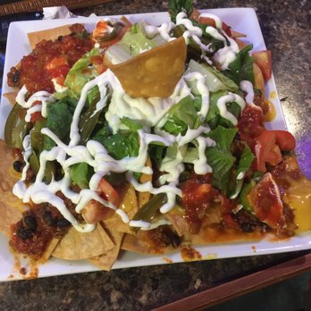 Aqui Es - Chili nachos (mountain of nachos) - Mexican Near Me - Bethlehem, Pennsylvania