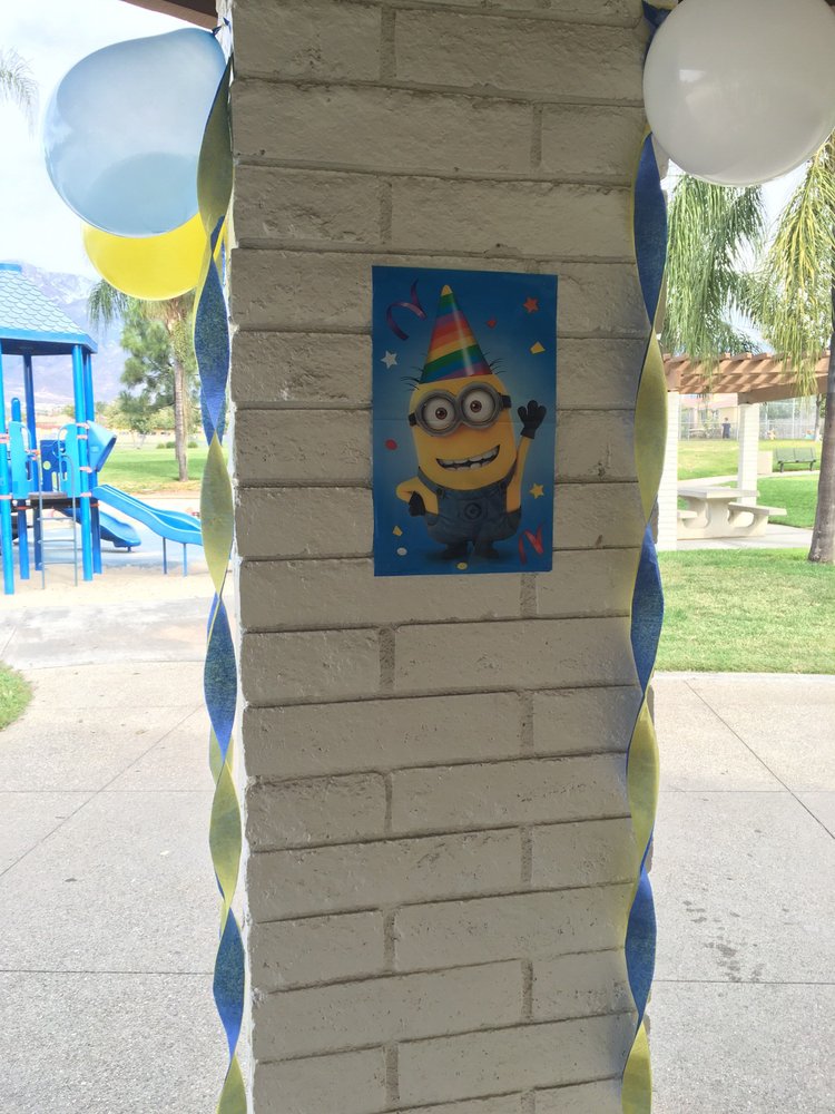 Streamers Balloons And Minion Posters To Decorate The Pillars Yelp