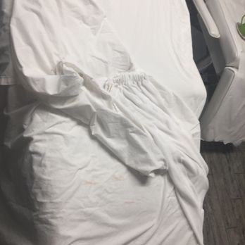 Episkinz - Chair for facial..some stains on sheet near bottom - Skin Care Near Me - Anaheim, California Episkinz - Chair for facial..some stains on sheet near bottom - Skin Care Near Me - Anaheim, California