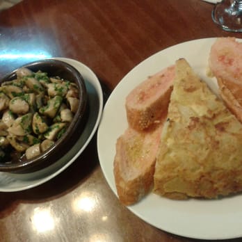 El Museu de l'Embotit - Champinyones y tortilla de patatas, para chuparse los dedos! - Spanish Near Me - Barcelona, B El Museu de l'Embotit - Champinyones y tortilla de patatas, para chuparse los dedos! - Spanish Near Me - Barcelona, B