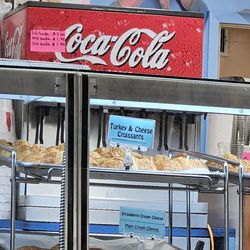 AM Donuts and Croissants - Fountain drinks