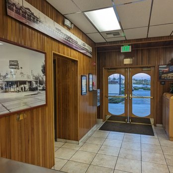 The Hat - Entry way giving 50/60s vibes - Sandwiches Near Me - Murrieta, California The Hat - Entry way giving 50/60s vibes - Sandwiches Near Me - Murrieta, California