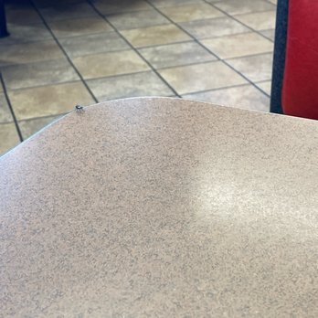 Hardee's - Flies they have infestation of flies in here they don't believe in sanitation ! - Burgers Near Me - Strafford, Missouri