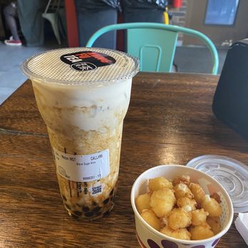 Kung Fu Tea - Winter Melon Milk Tea with Wow Bubble & the Crunchy Cheese Curds - Bubble Tea Near Me - Baltimore, Maryland