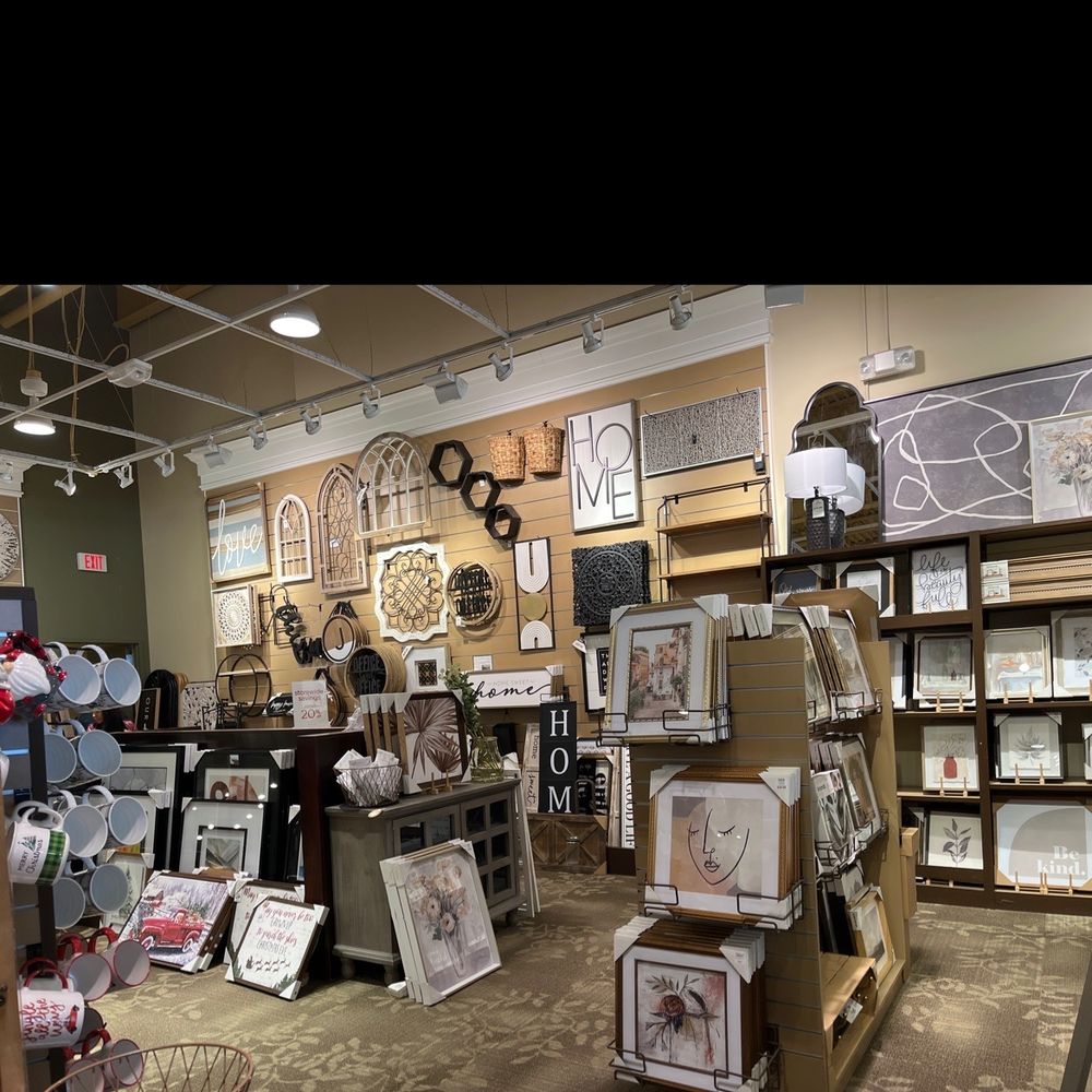 KIRKLAND’S Updated September 2024 6403 W 135th St, Overland Park