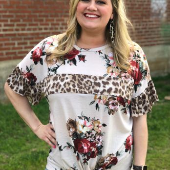 The Bling Box Boutique - Women's Clothing Near Me - Cameron, Texas