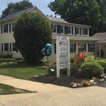 Holistic Hands and Healing - Her office is upstairs inside of the Healthbridge building. - Massage Therapy Near Me - Bel Air, Maryland