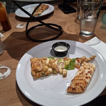 Curry Pizza House x Hidden Tap & Barrel - Curry Masala Pizza and my cheesy breadstick - Pizza Near Me - San Diego, California