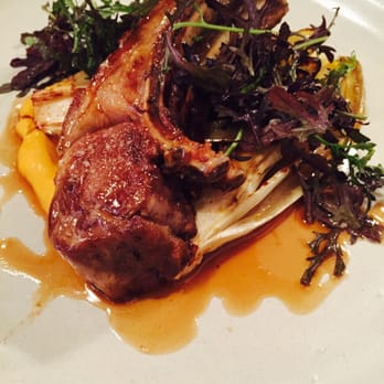 Fish la Boissonnerie - Lamb chop (only 2 oz of non-fatty meat on this very small portion, but cooked and seasoned perfectly) - French Near Me - Paris, 75