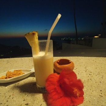 Hotel Las Brisas Acapulco - Sunset Bar drinks suuuuper smooth and very well made. - Hotels Near Me - Acapulco, GRO Hotel Las Brisas Acapulco - Sunset Bar drinks suuuuper smooth and very well made. - Hotels Near Me - Acapulco, GRO