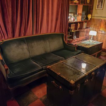 Cardinal - Tea Rooms Near Me - Montreal, Quebec Cardinal - Tea Rooms Near Me - Montreal, Quebec