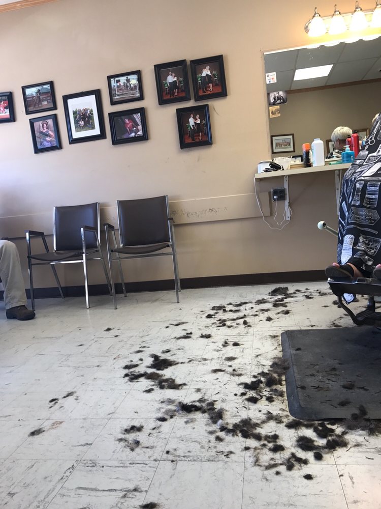 Katie's Klipper Barber Shop Logo