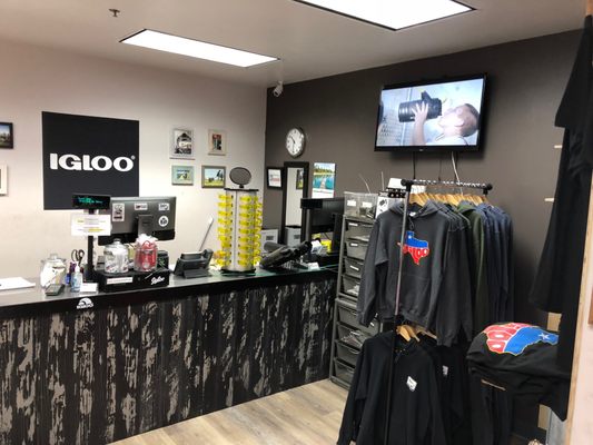 Igloo Factory Store by null