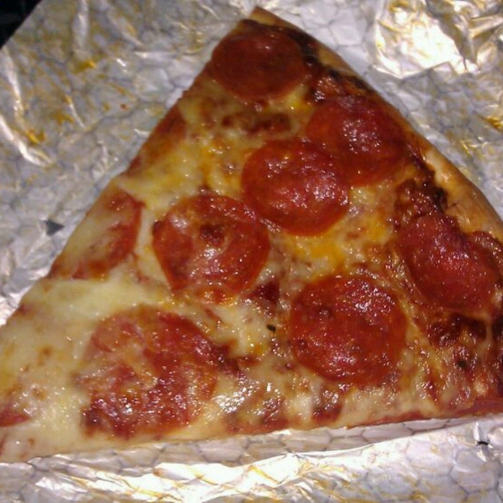 Nary's Grill & Pizza - Pepperoni Pizza - Pizza Near Me - Chicago, Illinois Nary's Grill & Pizza - Pepperoni Pizza - Pizza Near Me - Chicago, Illinois