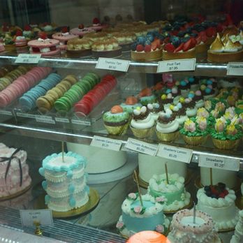 Rocheli Patisserie - Bakeries Near Me - Austin, Texas