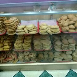 Lourdes Bakery - Classic Hispanic sweets for a buck or less.