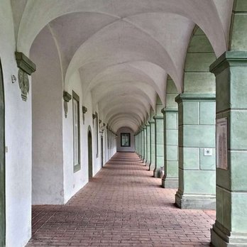 Kloster Benediktbeuren - Kreuzbogengang (09/2016) - Religious Organizations Near Me - Benediktbeuern, BY Kloster Benediktbeuren - Kreuzbogengang (09/2016) - Religious Organizations Near Me - Benediktbeuern, BY