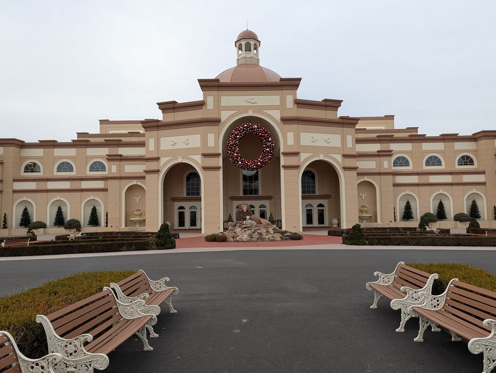 Social spots from Sight & Sound Theatres