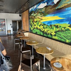 Starbucks - Plenty of seats