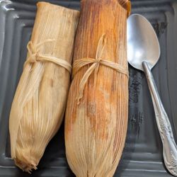 Tamales Doña Emi - Both tamales