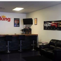 Vapor King - Comfy area to try new flavors and relax with knowledgeable staff