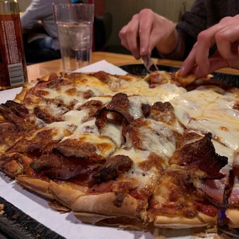 Donatelli's - Pizza Near Me - White Bear Lake, Minnesota