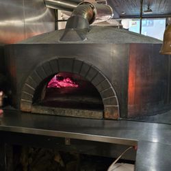 La Trattoria - Wood-fired pizza oven