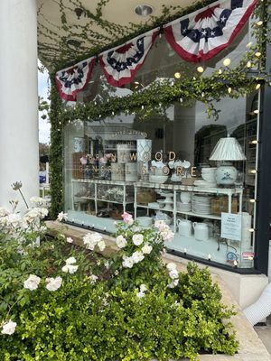 Brentwood General Store by null