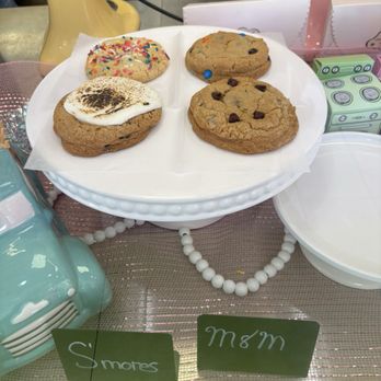 Cookie Dough Dreams - Cookies - Desserts Near Me - Burbank, California Cookie Dough Dreams - Cookies - Desserts Near Me - Burbank, California