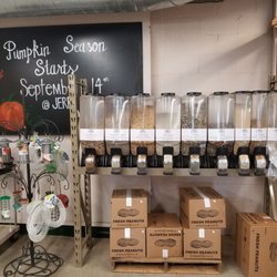 Jerry Smith Feed & Seed - Options for your feathered friends