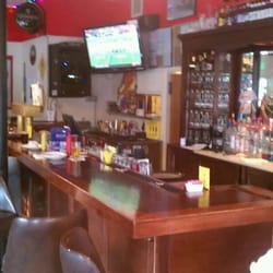 Tofflers Pub & Grill - Daytime at Toff's