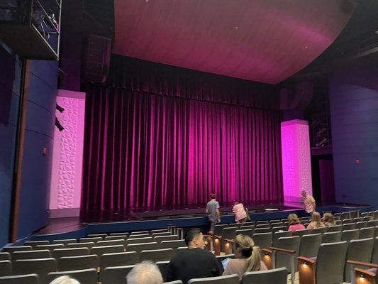 Diamond Head Theatre by null