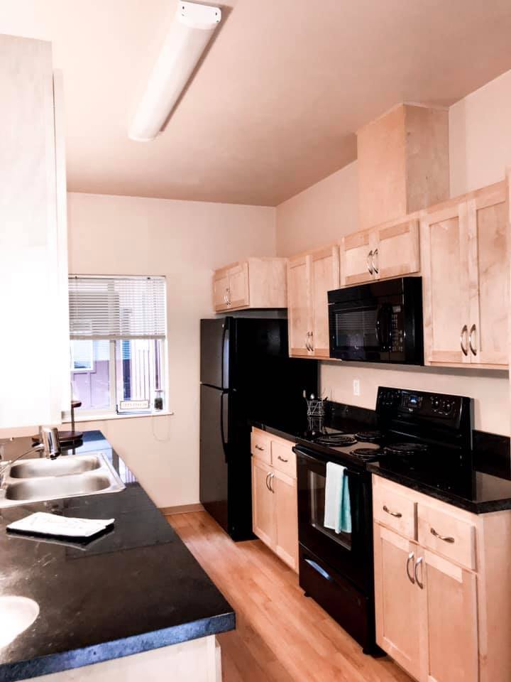 DUCK ABBEY Updated June 2024 15 Photos 1848 Hilyard St, Eugene