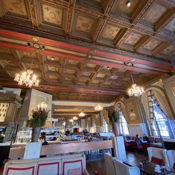 OAK Long Bar + Kitchen - Bars Near Me - Boston, Massachusetts OAK Long Bar + Kitchen - Bars Near Me - Boston, Massachusetts