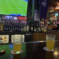 The Peanut - Drinks at the bar