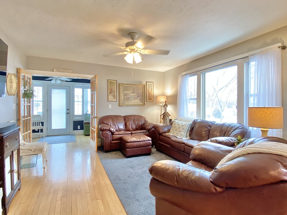 FRAN KNOLLRE/MAX CAPITAL Updated April 2024 Contact Agent 1501